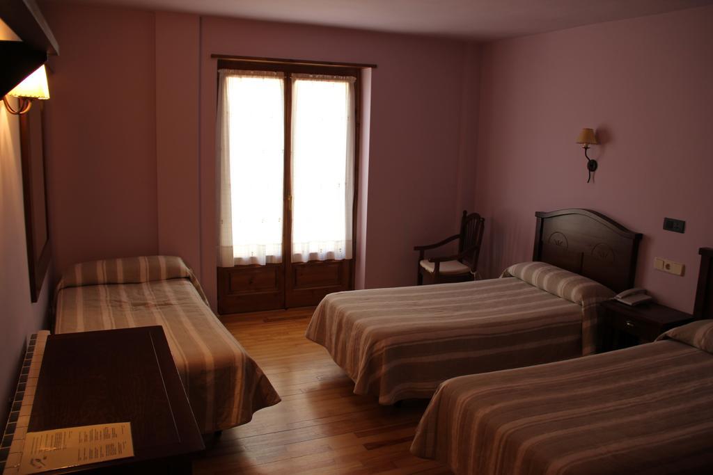 Hotel Rantiner Estación Chambre photo
